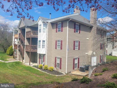 8-112 Timberlake Ter, STEPHENS CITY, VA, 22655 | Card Image