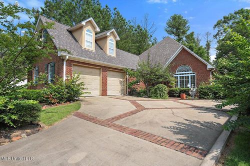 772 Oakmont Pkwy, Ridgeland, MS, 39157-3018 | Card Image