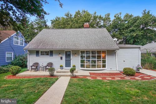 322 Cedar Ln, ROCKVILLE, MD, 20851-1116 | Card Image