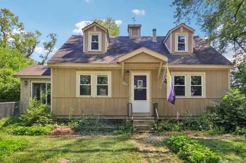 9 Arlington Rd, Fox Lake, IL, 60020-1703 | Card Image