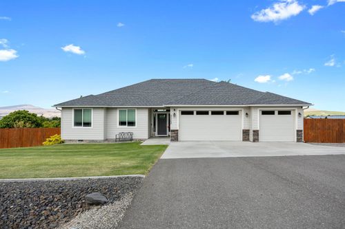 20702 E Berry Drive, Benton City, WA, 99320 | Card Image