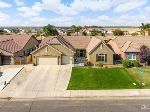 7113 Tallywood Dr, Bakersfield, CA, 93312-6865 | Card Image