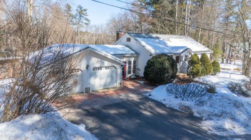 3 Timberlane Drive, Bedford, NH, 03110 | Card Image