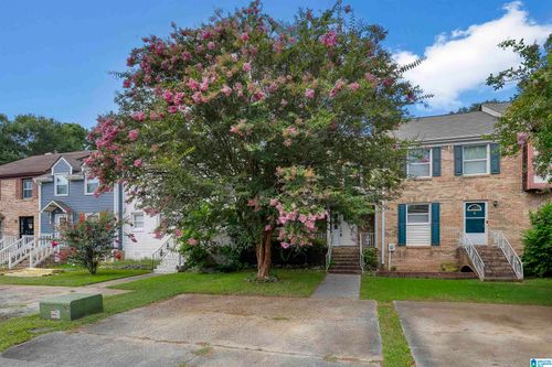 606 Cahaba Manor Ln, PELHAM, AL, 35124-1561 | Card Image