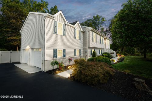 185 Fresh Ponds Rd, Monroe Township, NJ, 08831-3017 | Card Image