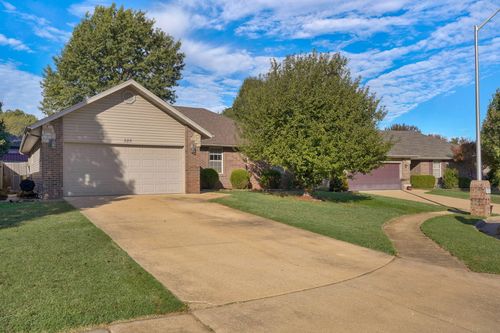 629 S Canton Ave, Springfield, MO, 65802-7512 | Card Image