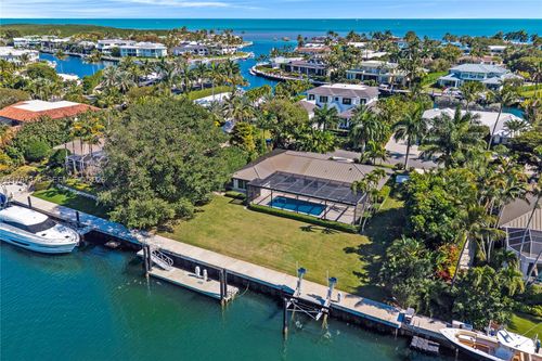 64 Tarpon Ln, Key Largo, FL, 33037-5229 | Card Image