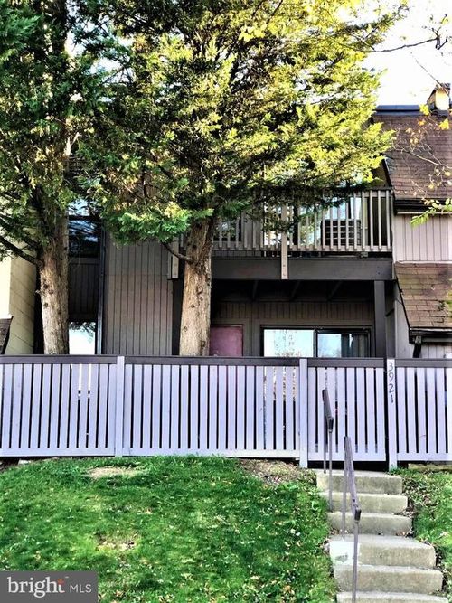 3921 Woodhue Pl, ALEXANDRIA, VA, 22309-3896 | Card Image