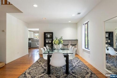 362 Sandcastle Ky, Secaucus, NJ, 07094-2208 | Card Image