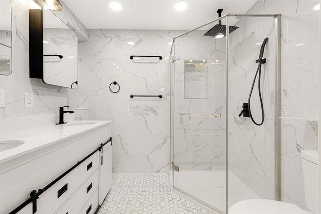 APT-1D - 72 110 Th St, Home with 3 bedrooms, 2 bathrooms and null parking in Forest Hills NY | Image 22