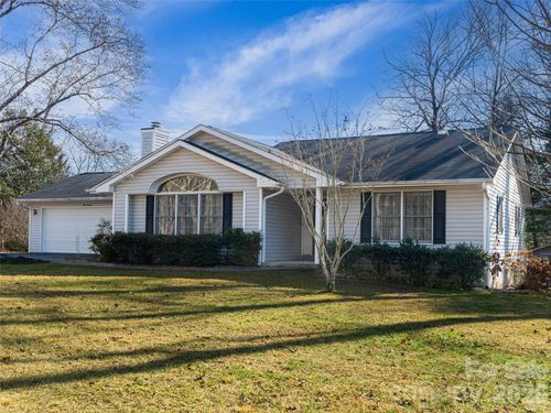 120 Burge Mountain Rd, Hendersonville, NC, 28792-9208 | Card Image