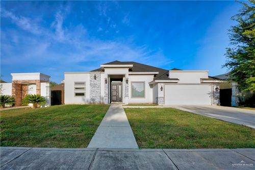 211 N 17th St, Hidalgo, TX, 78557-3903 | Card Image