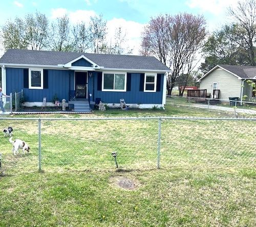 102 Cofer Dr, Springfield, TN, 37172-3444 | Card Image