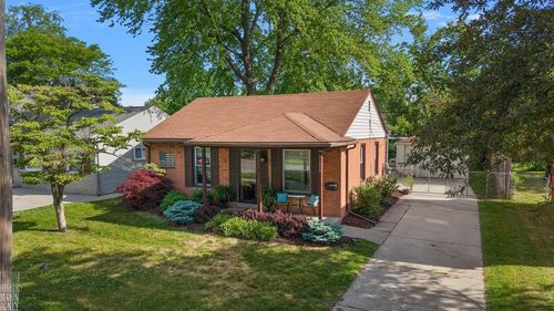 21935 Lange St, Saint Clair Shores, MI, 48080-3948 | Card Image