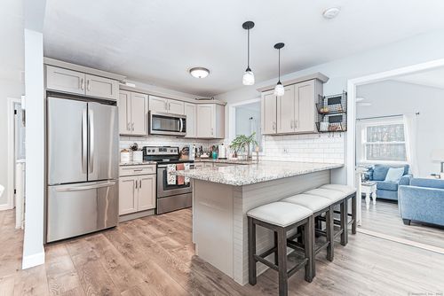 40 Tanglewood Ln, Voluntown, CT, 06384-1723 | Card Image