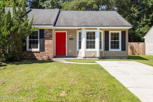 1947 Rolling Ridge Dr, Midway Park, NC, 28544-1629 | Card Image