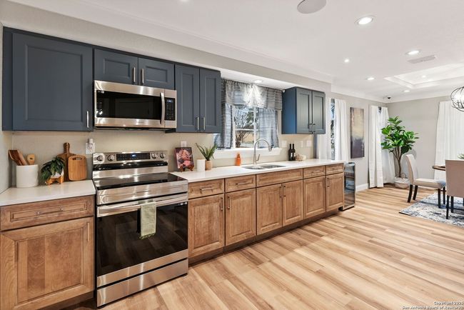 6905 West Ave, Home with 0 bedrooms, 0 bathrooms and null parking in Castle Hills TX | Image 6