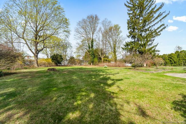 Spacious Yard | Image 25