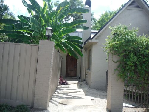 1210 Marshall Ln, Austin, TX, 78703-4027 | Card Image