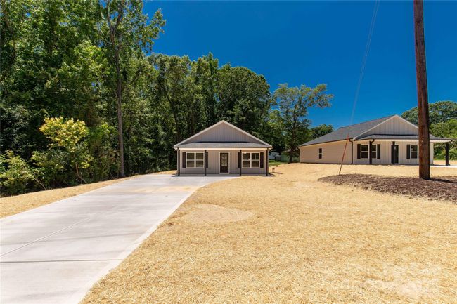 814 Generation Ln, House other with 3 bedrooms, 2 bathrooms and null parking in Clover SC | Image 4