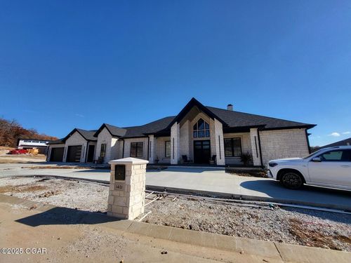 1401 Lakeshore Dr, Joplin, MO, 64801-3667 | Card Image