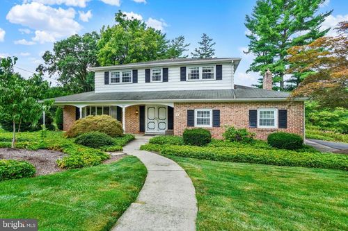 760 Pinehurst Rd, YORK, PA, 17402-4110 | Card Image
