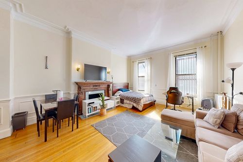 apt-1r-231 Beacon St, Boston, MA, 02116-1350 | Card Image