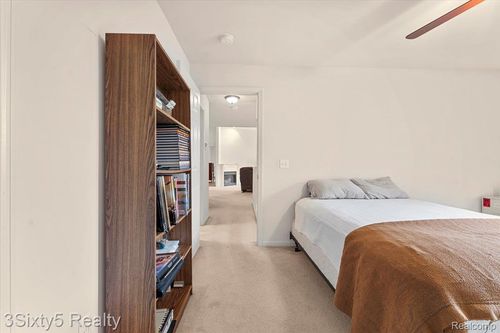 59-539 Mulberry St, Wyandotte, MI, 48192-4353 | Card Image