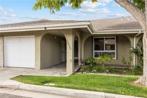 c-26838 Avenue Of The Oaks, Newhall, CA, 91321-4846 | Card Image