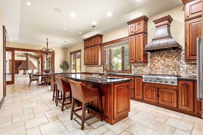 170 Goose Landing Way, Home with 5 bedrooms, 6 bathrooms and 3 parking in Harper TX | Image 22