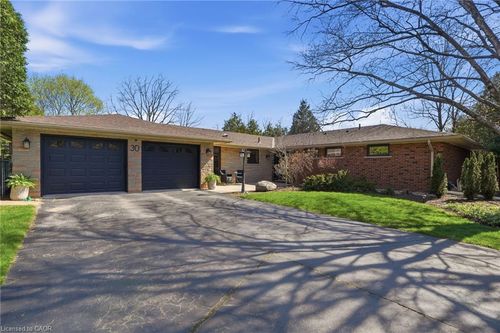 30 Carl Cres, Waterdown, ON, L8B0G5 | Card Image