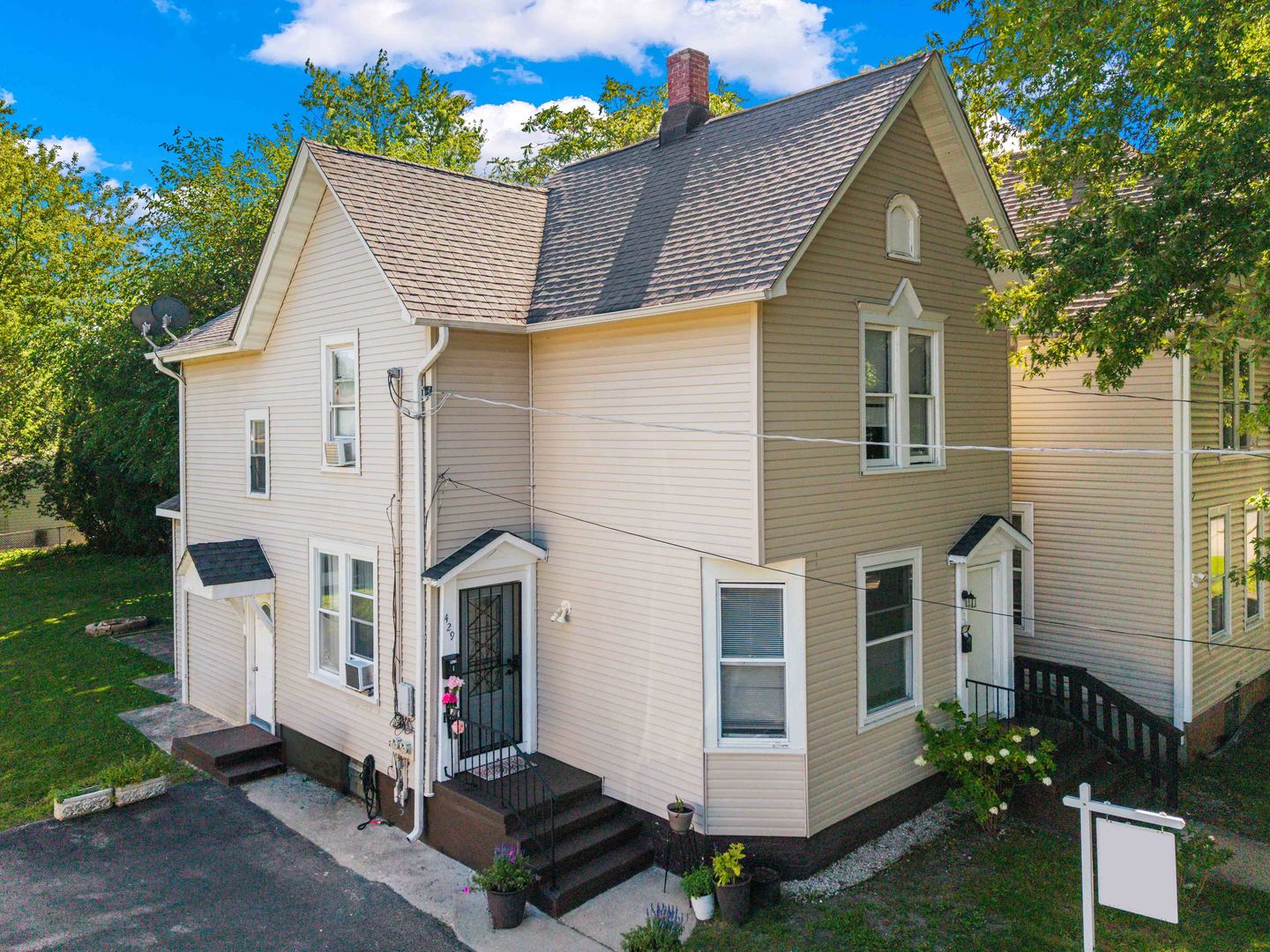 Residential Income in Waukegan 3