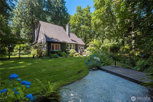 18269 35th Ave Ne, Lake Forest Park, WA, 98155-4109 | Card Image