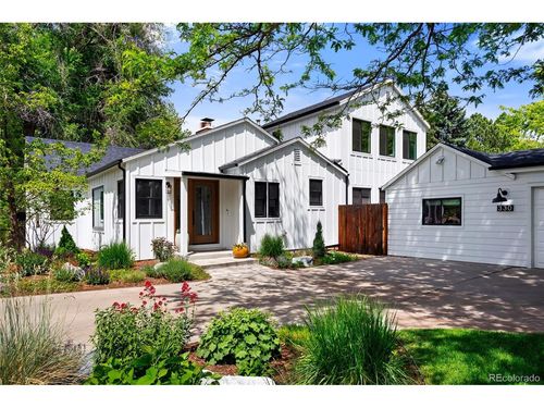 330 Ammons St, Lakewood, CO, 80226-1315 | Card Image