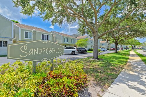 8003-8003 Lagos De Campo Blvd, Tamarac, FL, 33321-3862 | Card Image