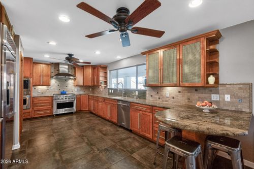 1030 E Libra Dr, Tempe, AZ, 85283-3057 | Card Image
