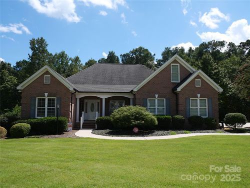 160 Williamsburg Ln, Wadesboro, NC, 28170-2845 | Card Image