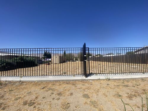 9133 Iroquois Way, Weldon, CA, 93283-9717 | Card Image