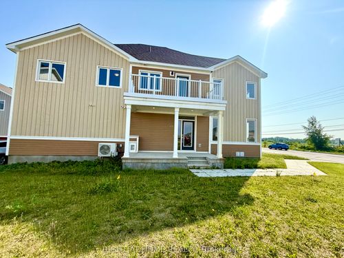 6361 Perth St, Richmond, ON, K0A2Z0 | Card Image