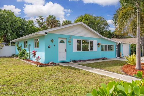 10690 Crockett St, BONITA SPRINGS, FL, 34135-5629 | Card Image