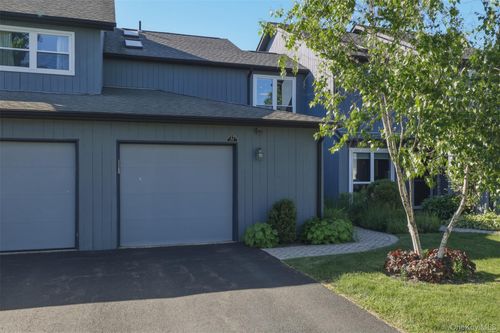 37 Pond Dr E, Rhinebeck, NY, 12572-1930 | Card Image