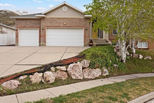 426 W 2700 S, Perry, UT, 84302-5037 | Card Image