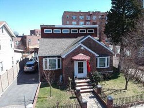2032 Hobart Ave, Bronx, NY, 10461-3904 | Card Image
