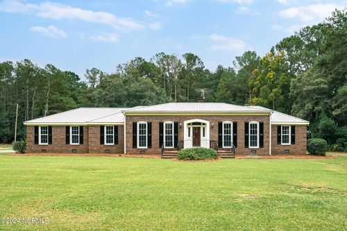 607 Curtis Rd, Warsaw, NC, 28398-2201 | Card Image