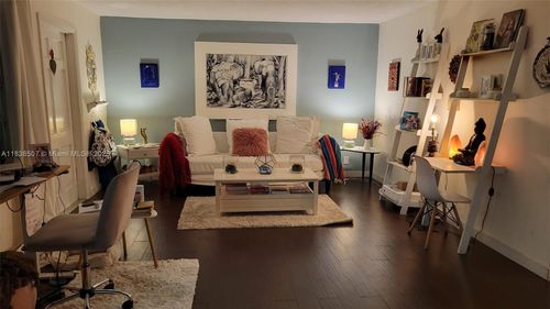 apt-7b-200 Ne 12th Ave, Hallandale Beach, FL, 33009-4555 | Card Image