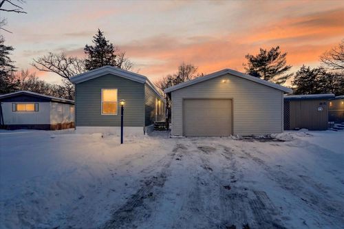 96-96 Falling Creek Circle, Janesville, WI, 53548 | Card Image