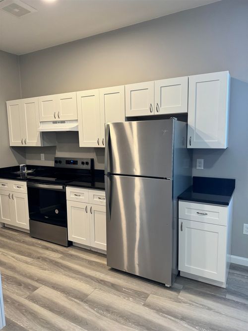 apt-104-45 Monarch Way, Portsmouth, NH, 03801-4795 | Card Image