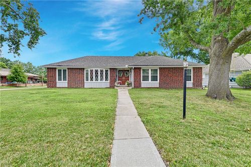 9601 Hadley Dr, Overland Park, KS, 66212-3368 | Card Image