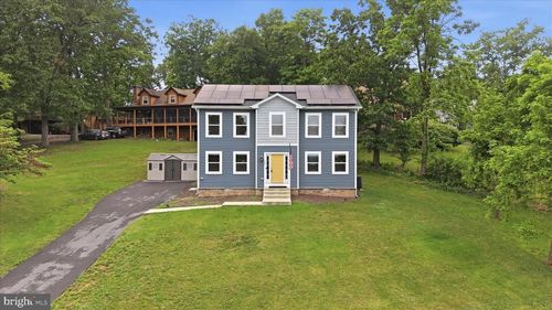 200 Fairway Cir, CROSS JUNCTION, VA, 22625-2018 | Card Image