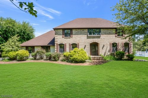 34 Willow Brook Ln, Annandale, NJ, 08801-3429 | Card Image